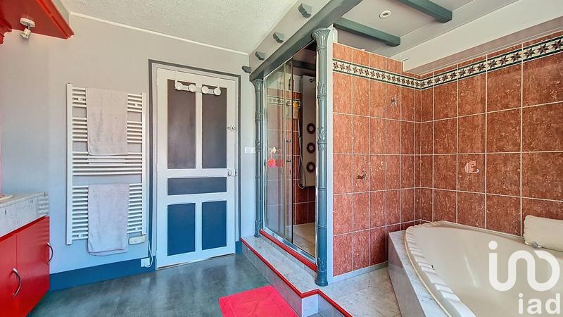 Maison - 185 m² - 7 pièces