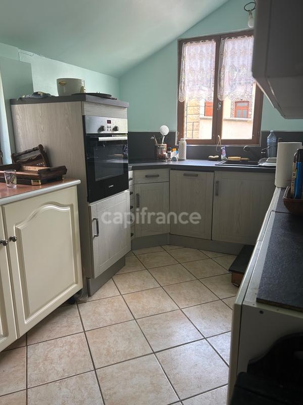 Maison - 143 m² - 9 pièces