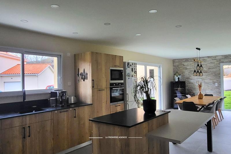 Villa - 137 m² - 5 pièces