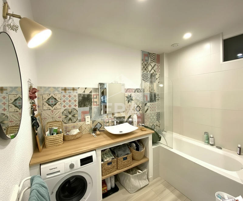 Appartement - 94 m² - 4 pièces