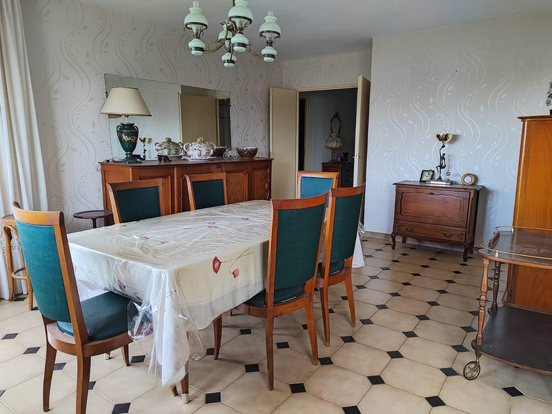 Appartement - 103 m² - 5 pièces