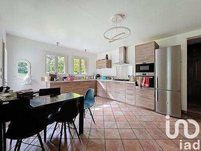 Maison - 194 m² - 6 pièces