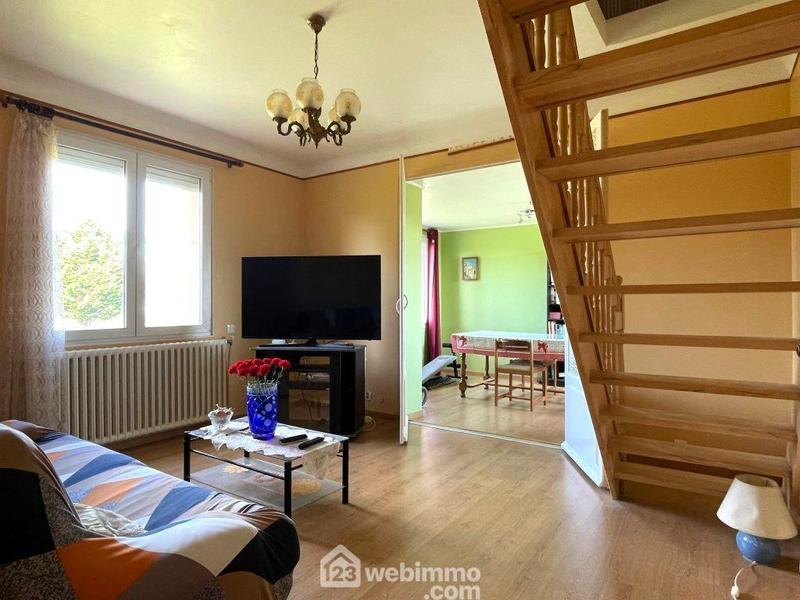 Maison - 181 m² - 9 pièces