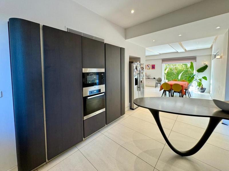 Maison d'architecte - 300 m² - 6 pièces