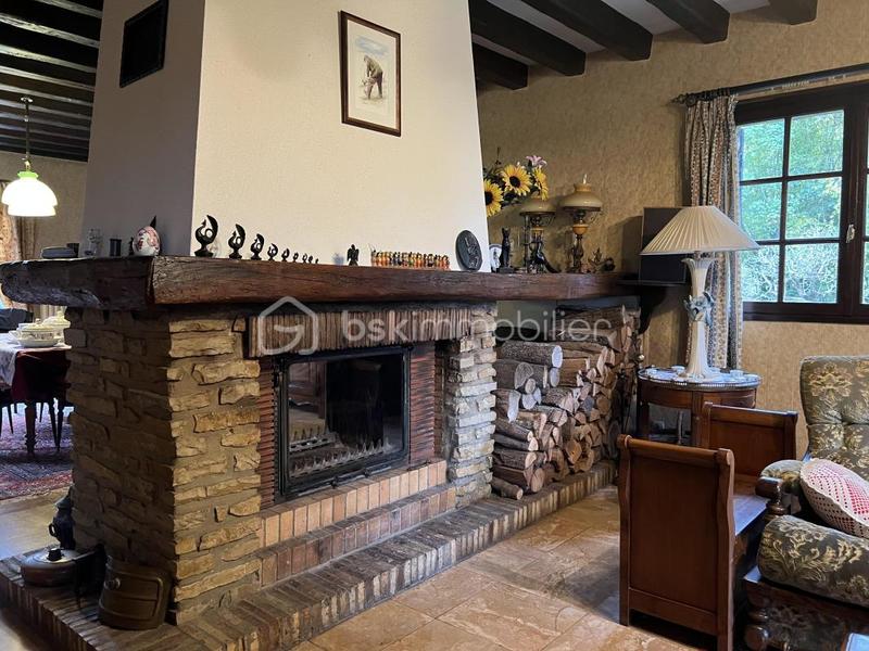 Maison - 232 m² - 8 pièces