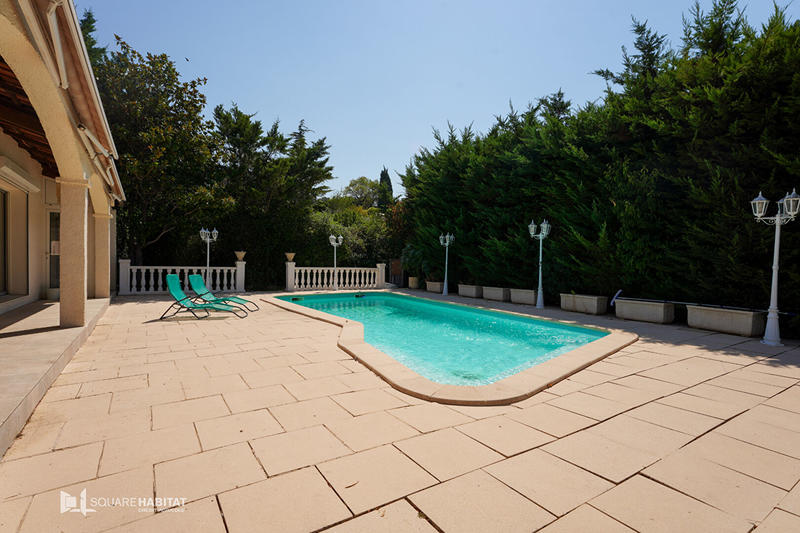 Maison - 223 m² - 5 pièces