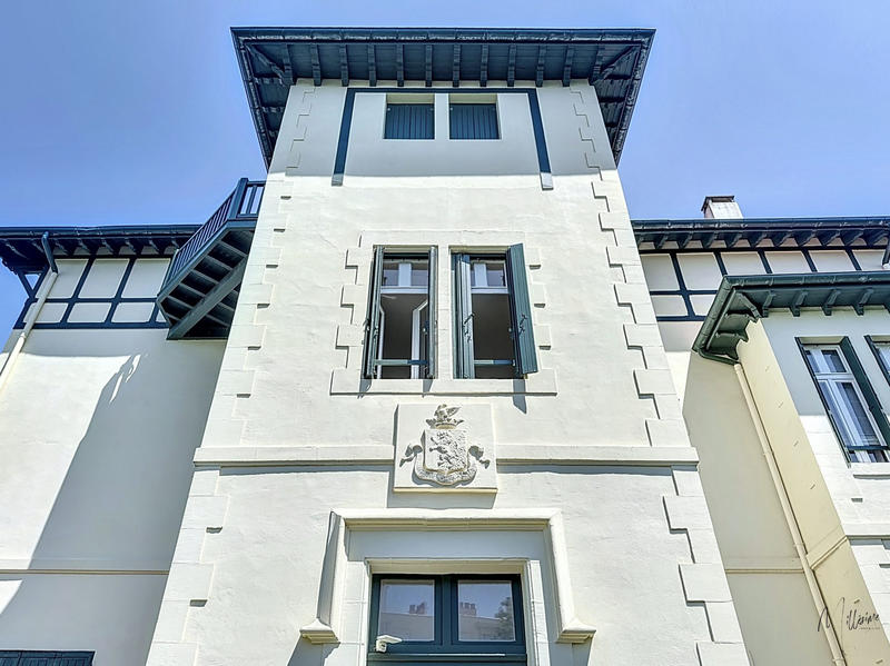 Appartement - 93 m² - 4 pièces