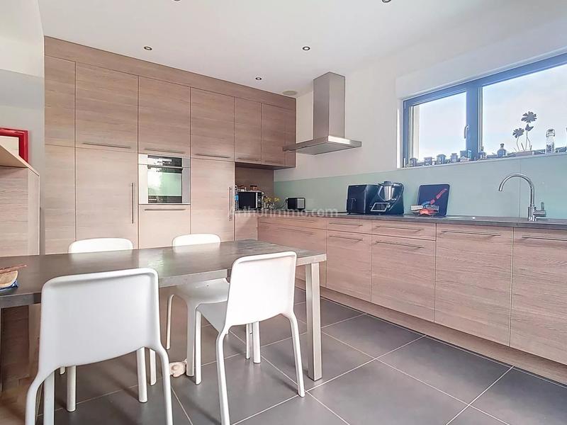 Maison - 170 m² - 6 pièces