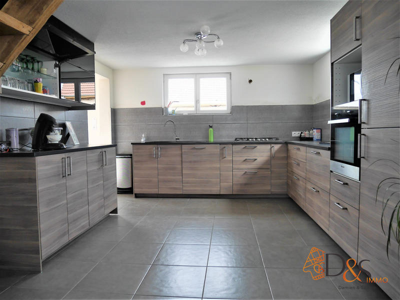 Maison - 105 m² - 5 pièces