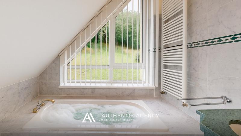 Maison contemporaine - 223 m² - 9 pièces