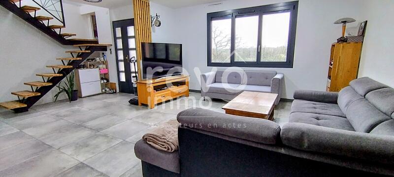 Maison - 165 m² - 8 pièces