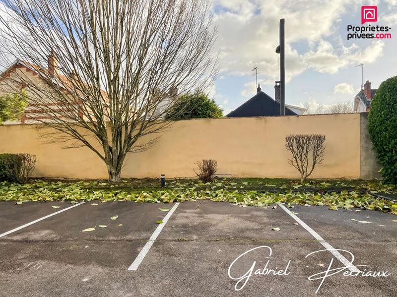 Loft - 96 m² - 5 pièces