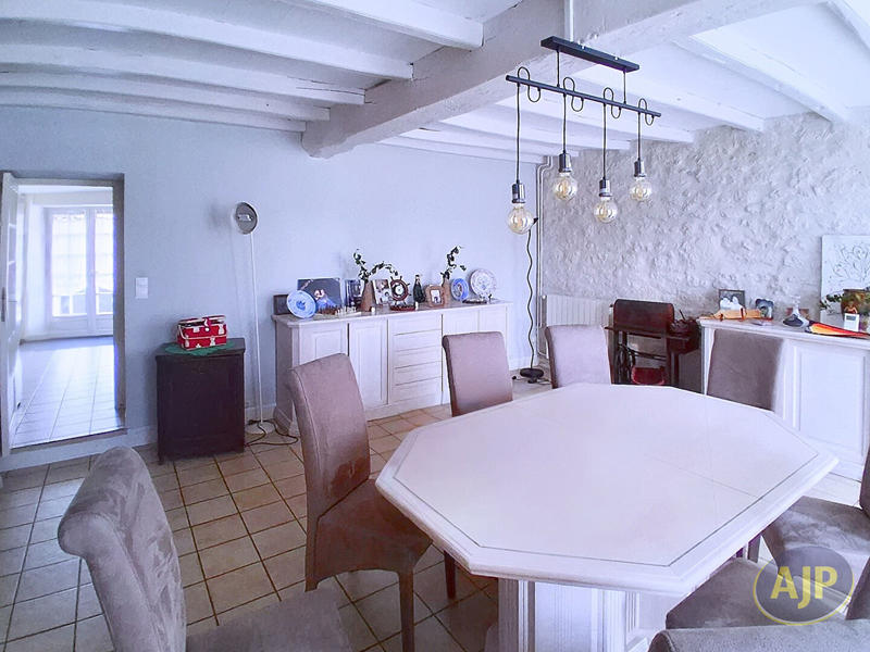 Maison - 195 m² - 6 pièces