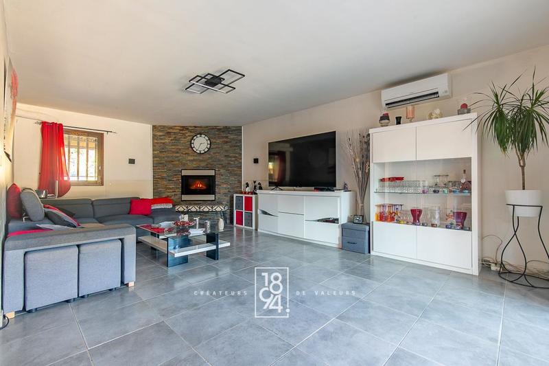 Maison - 122 m² - 5 pièces