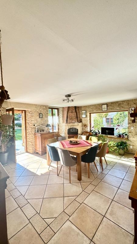 Propriété - 230 m² - 7 pièces