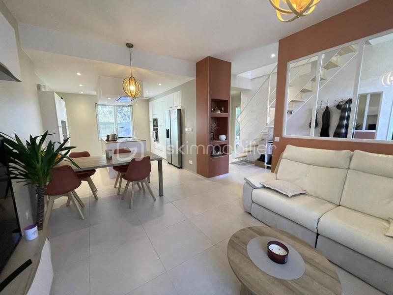 Maison - 147 m² - 6 pièces