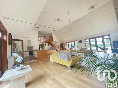 Maison - 200 m² - 7 pièces