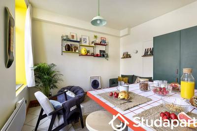 Chambre - 10 m² - 1 pièce