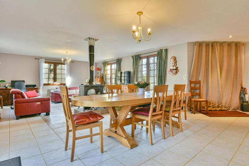 Maison - 146 m² - 5 pièces