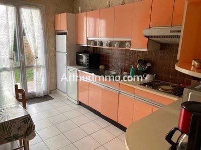 Maison - 92 m² - 5 pièces