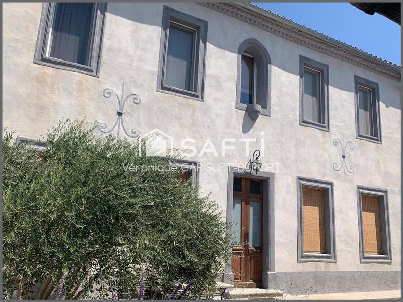 Maison de maîtres - 313 m² - 11 pièces