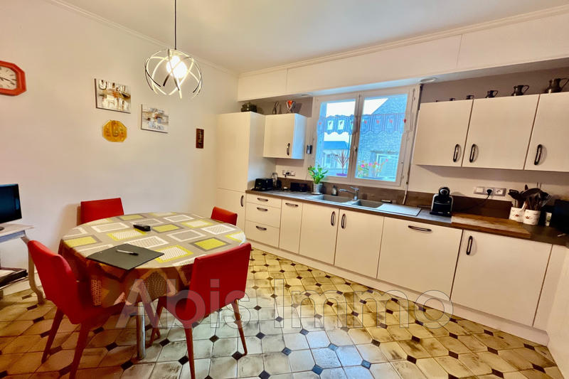 Maison - 143 m² - 6 pièces