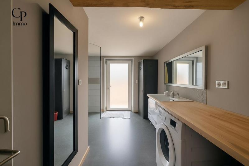 Maison ancienne - 211 m² - 6 pièces