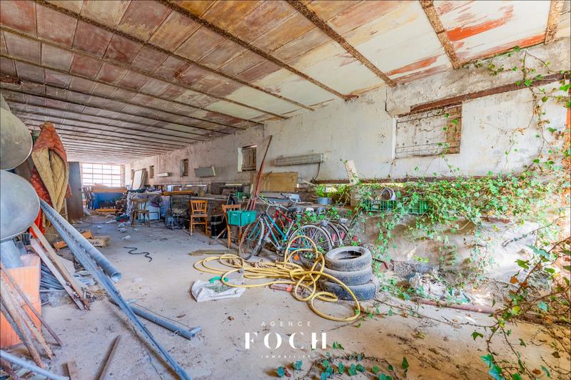 Maison - 250 m² - 5 pièces