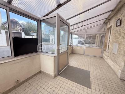 Maison - 185 m² - 10 pièces