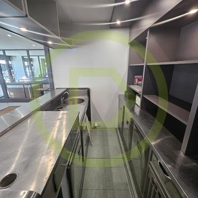 Fonds de commerce - Local d'activité / Entrepôt - 70 m²