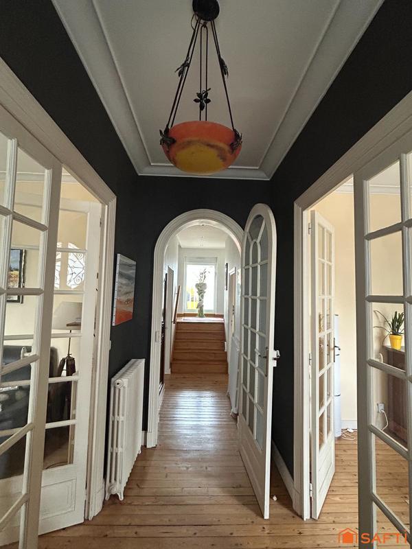 Villa - 295 m² - 12 pièces