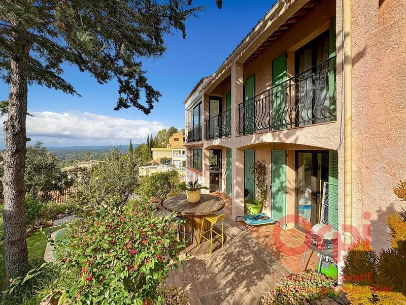 Maison - 146 m² - 8 pièces