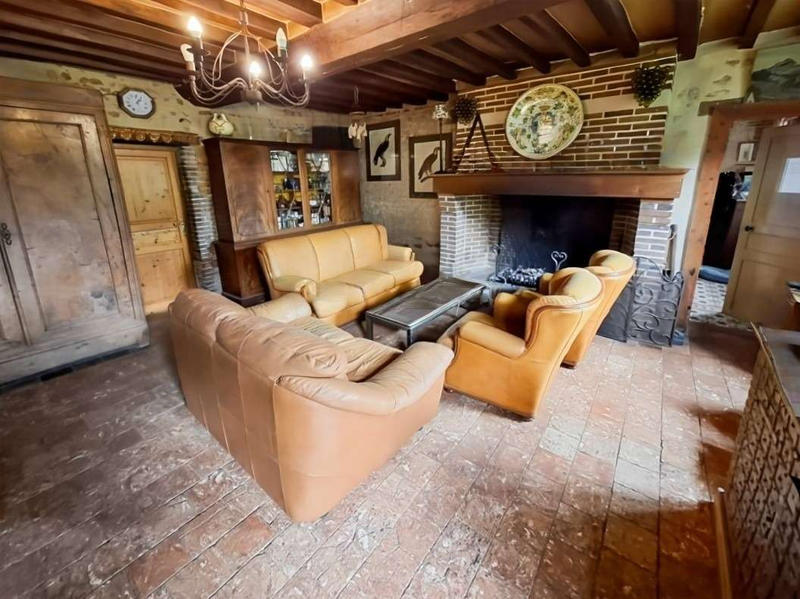 Maison - 195 m² - 11 pièces