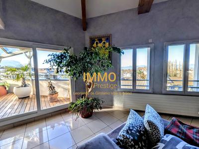 Appartement - 96 m² - 3 pièces