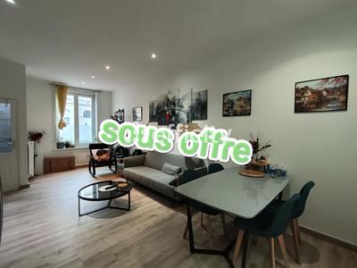 Maison - 97 m² - 5 pièces