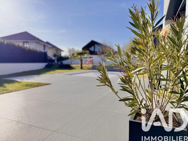 Maison de maîtres - 320 m² - 7 pièces