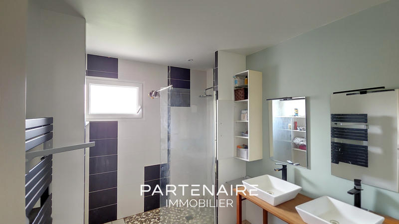 Maison - 121 m² - 4 pièces