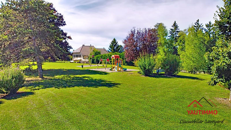 Appartement - 120 m² - 5 pièces