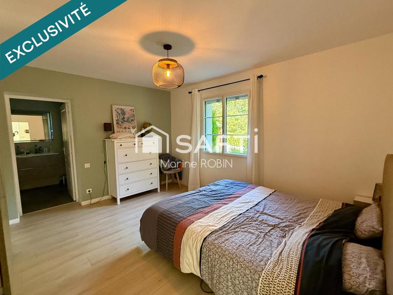 Maison - 200 m² - 8 pièces