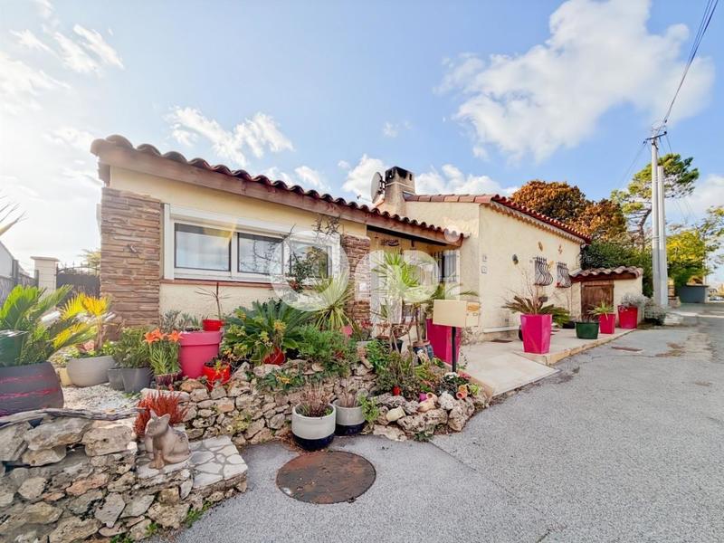 Maison - 90 m² - 3 pièces