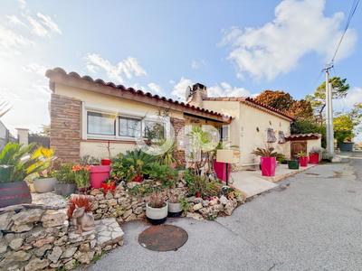 Maison - 90 m² - 3 pièces