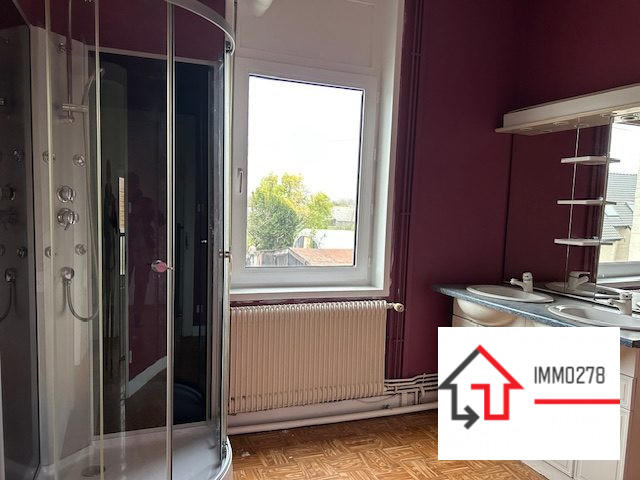 Maison - 95 m² - 5 pièces