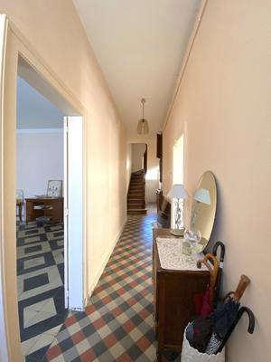 Maison - 236 m² - 9 pièces