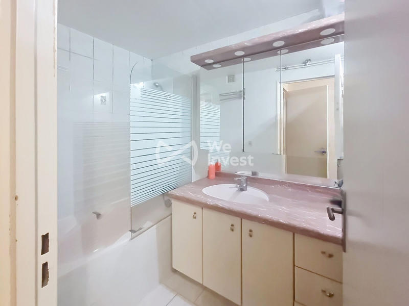 Appartement - 93 m² - 5 pièces