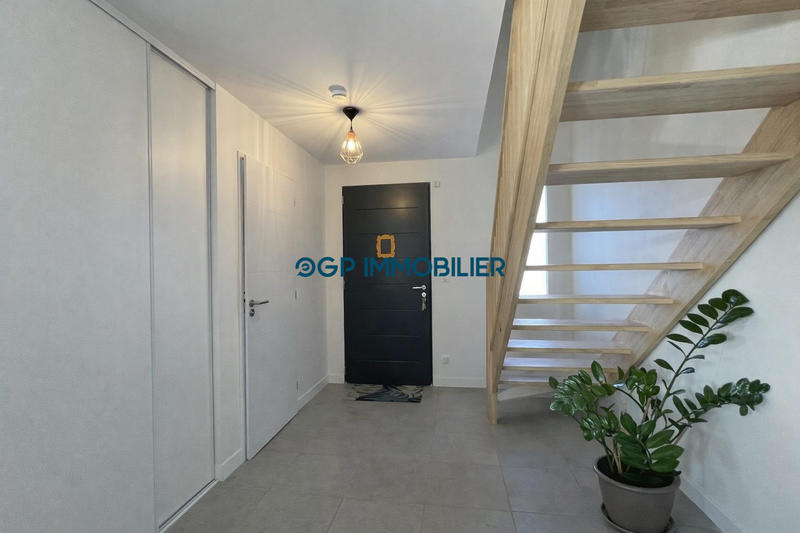 Maison - 96 m² - 4 pièces