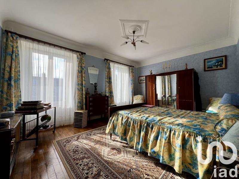 Maison - 224 m² - 10 pièces