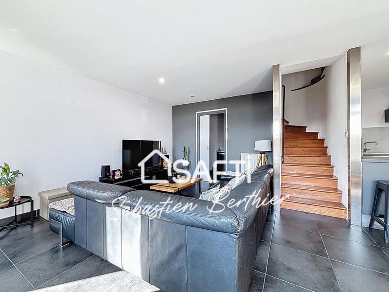 Maison - 180 m² - 5 pièces