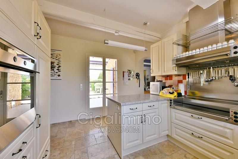 Maison en pierre - 273 m² - 10 pièces