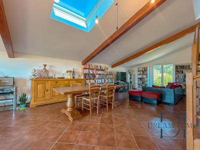 Maison - 165 m² - 5 pièces