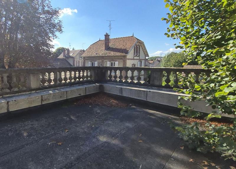 Demeure - 443 m² - 14 pièces